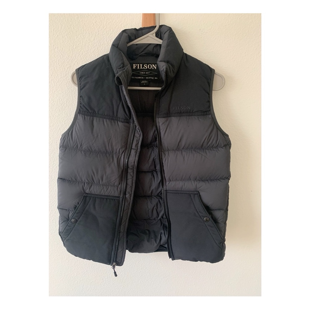 FILSON FEATHERWEIGHT DOWN VEST- FADED BLACK
